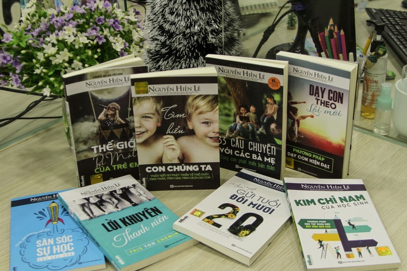 Alt: Sách làm quà sinh nhật cho mẹ bầu giúp mẹ tìm thấy sự bình yên và nguồn cảm hứng mới.