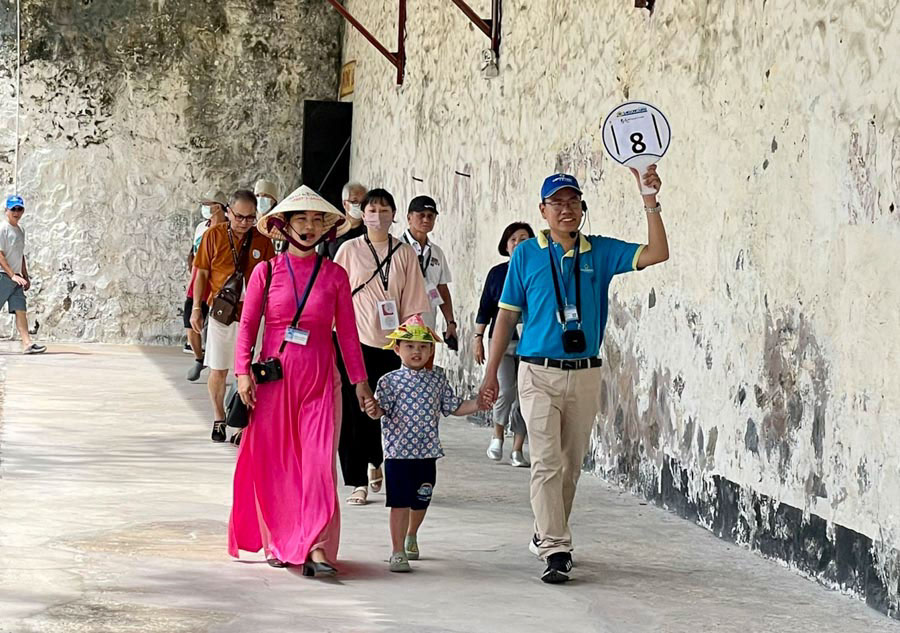 cac-diem-tham-quan-o-con-dao.jpg