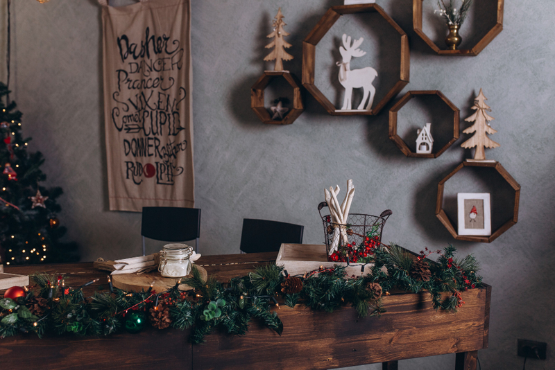 Alt: Hình decor Giáng sinh văn phòng phong cách Vintage.