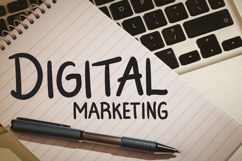 digital-marketing-hoc-truong-nao.jpg