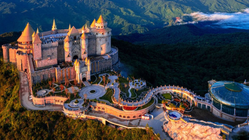 Toàn cảnh Bà Nà Hills nổi tiếng khi du lịch Đà Nẵng