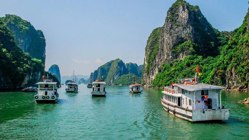 Đi du lịch Hạ Long mùa nào đẹp?