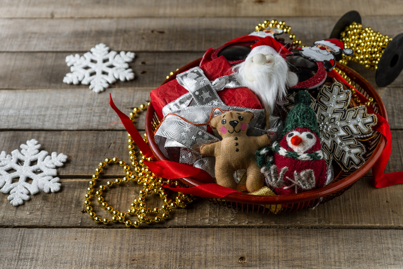 Alt: Đồ lưu niệm Noel làm quà Giáng sinh cho bạn bè.