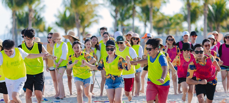 Alt: Year end party gắn với chuyến du lịch team building cho doanh nghiệp