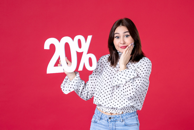 Giảm giá sản phẩm cuối năm trong chương trình khuyến mãi Tết giúp tăng doanh số.