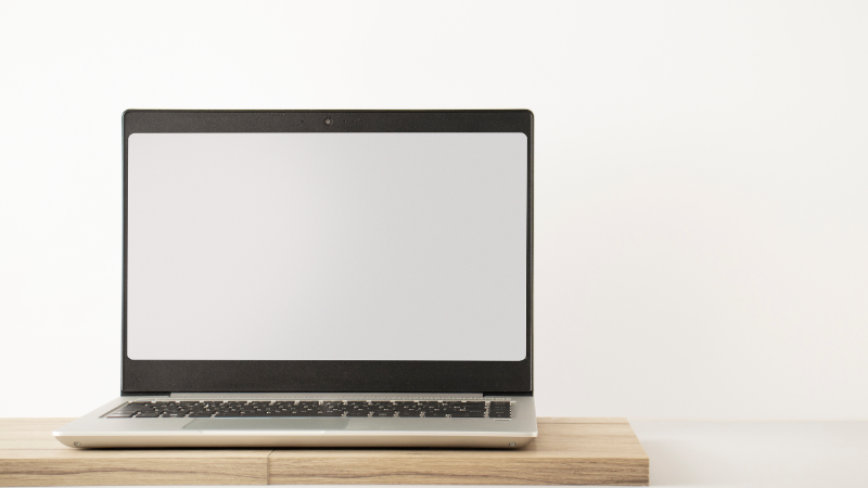 Laptop tặng thầy cô giáo