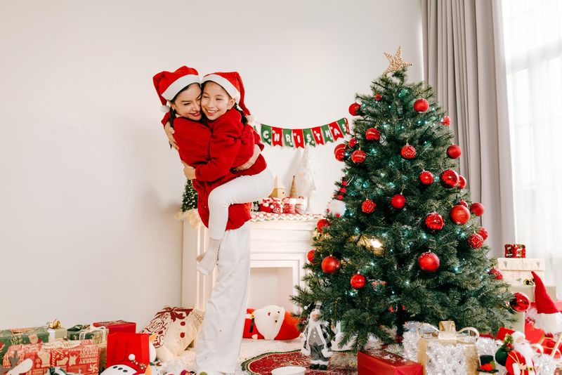 Alt: Hình ảnh trẻ nhỏ vui đón Giáng sinh.