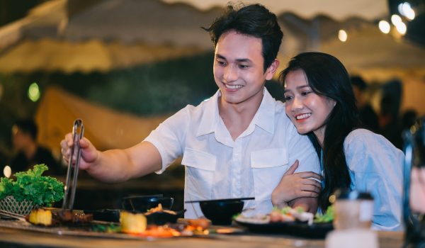 Bữa tối ấm áp ngày 20/10 với vợ