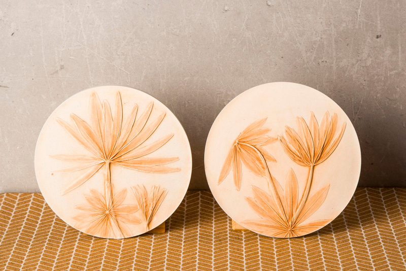 Alt: Đế lót cốc làm quà cưới tặng khách trong tiệc cưới.