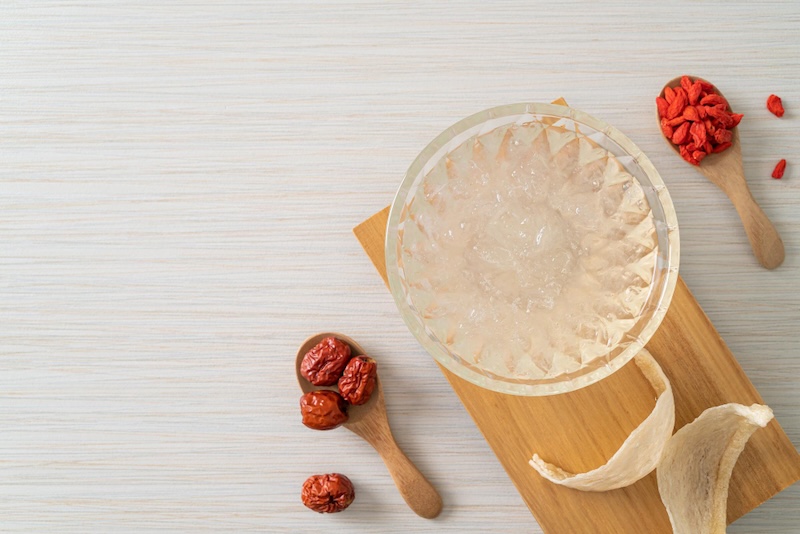 - Hình ảnh tặng quà 8/3 cho cô giáo ý nghĩa trang nhã