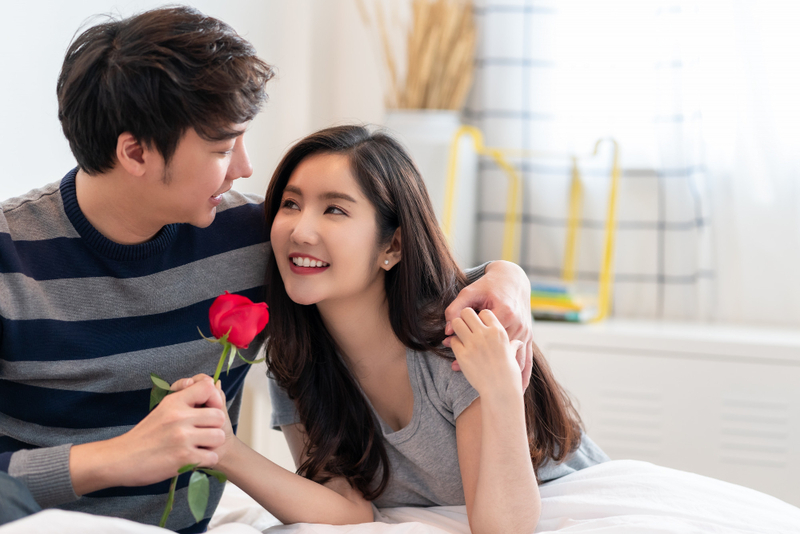 Alt: Những lời chúc ngọt ngào ngày Valentine giúp gắn kết tình cảm vợ chồng.