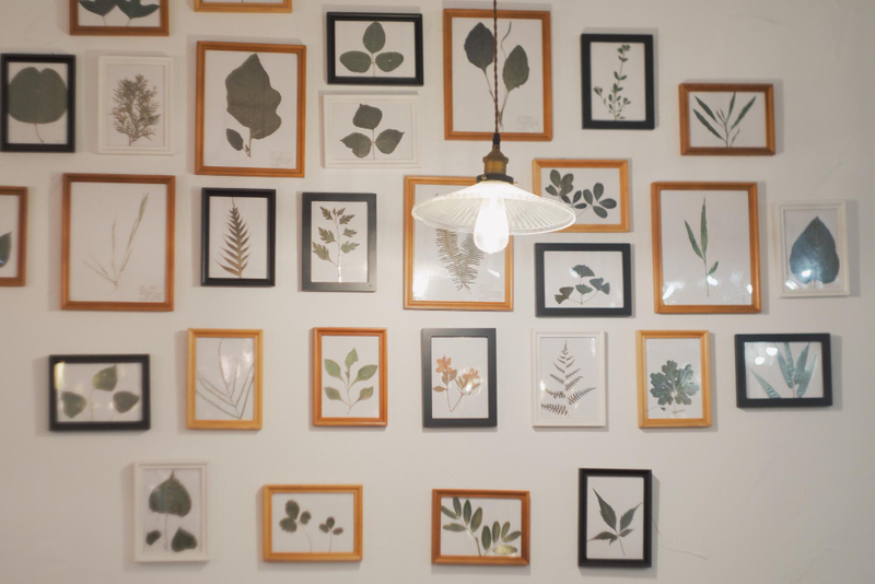 Alt: Tranh treo tường truyền thống trong những món quà biếu Tết