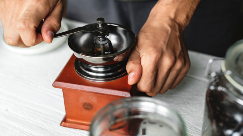 Cà phê rang xay thủ công - món quà tạo ấn tượng sâu sắc trong lần ra mắt