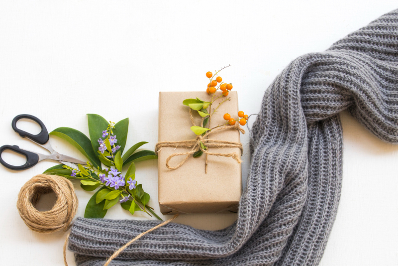 Alt: Quà Noel từ len – lựa chọn thủ công tinh tế cho đồng nghiệp.