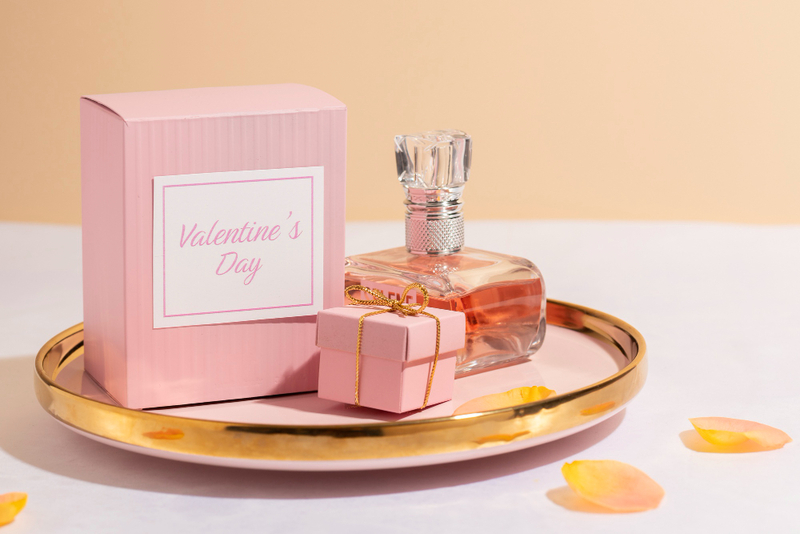 Alt: Mỹ phẩm và nước hoa tặng crush nữ, quà tặng crush sang trọng.