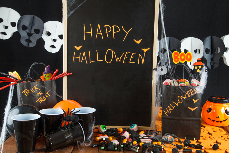 Bảng treo tường trang trí ngày Halloween