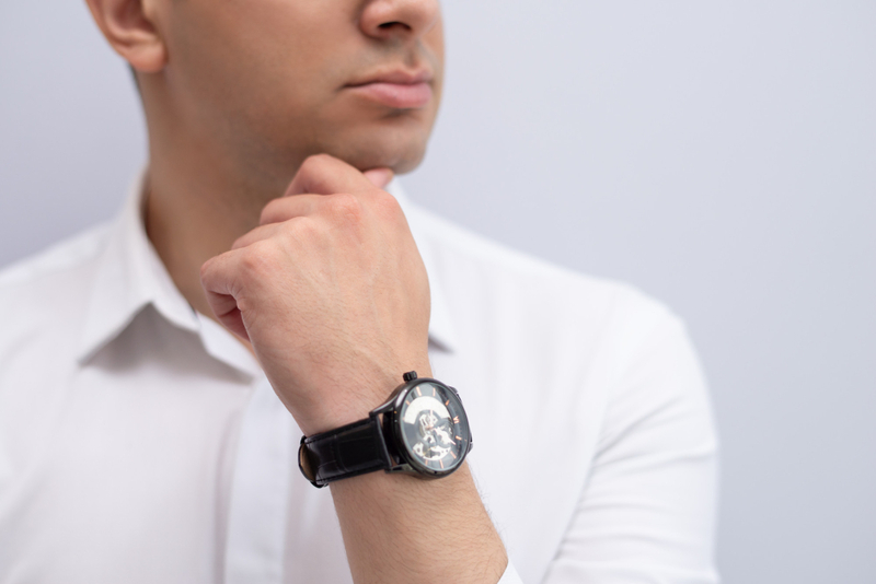 Đồng hồ tặng nam giới ngày 19/11