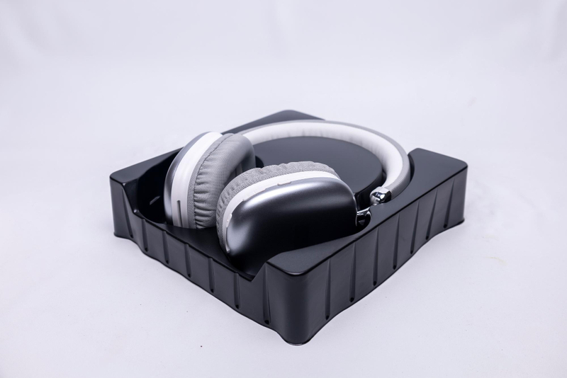 Alt: Hình ảnh đồ công nghệ làm quà cuối năm cho nhân viên.