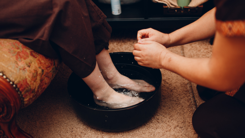 Chậu ngâm chân massage quà tặng sức khỏe cho bố mẹ