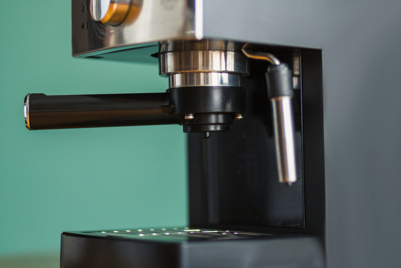 Alt: Quà Valentine tặng chồng bằng máy pha cà phê tiện lợi