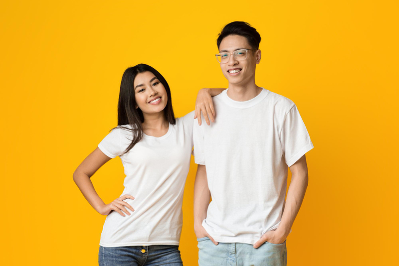 Alt: Áo cốc đồ đôi trong các quà tặng Valentine cho nam