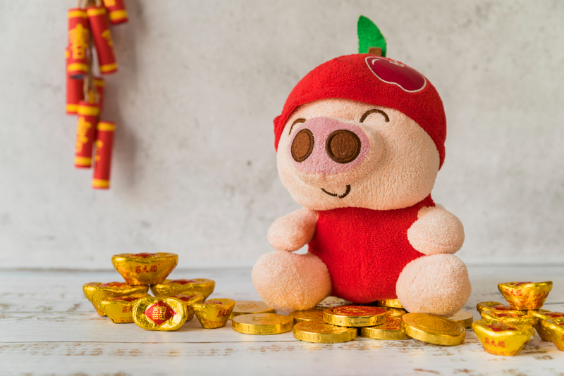 Alt: Thú nhồi bông mềm mại dùng làm quà Tết cho bé.