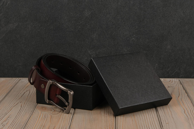 Alt: Thắt lưng nam phụ kiện quen thuộc trong quà tặng Valentine cho nam