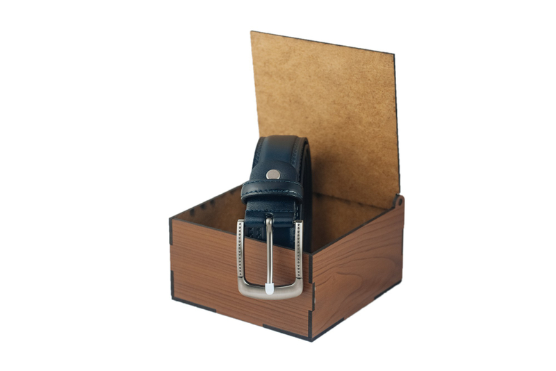 Alt: Quà Valentine tặng chồng là thắt lưng phù hợp nhiều trang phục