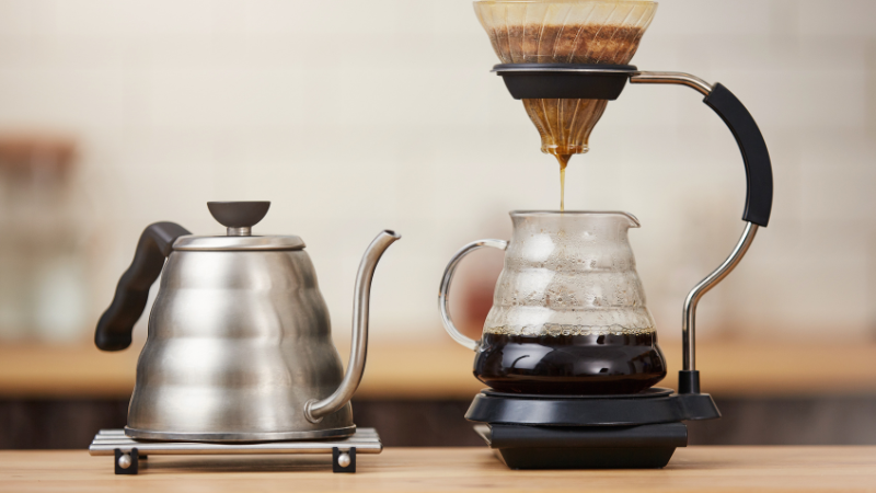 Máy pha cà phê nhỏ giọt tiện dụng tặng khi ra mắt nhà bạn trai