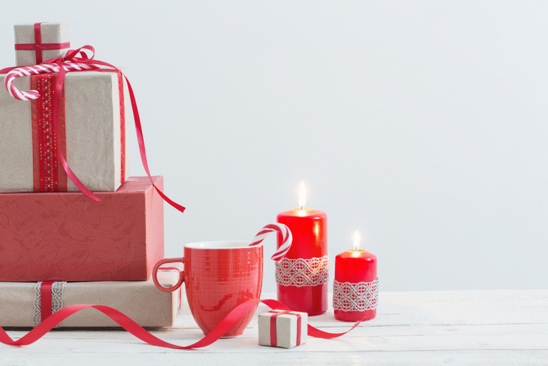 Alt: Nến thơm với hương dịu nhẹ.