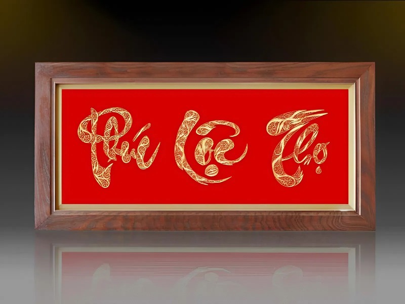 Alt: Trang trí nhà ngày Tết bằng tranh chữ Phúc