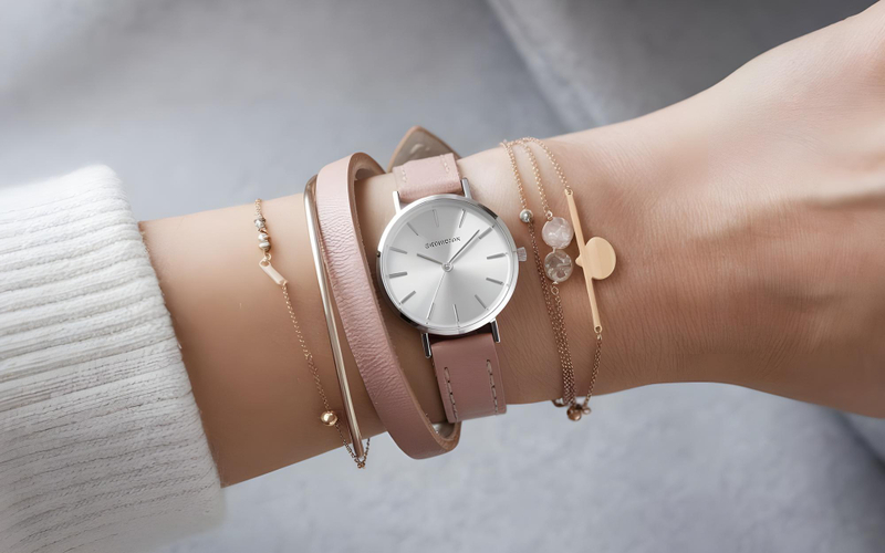 Alt: Mua gì tặng vợ ngày 14/2 với đồng hồ đeo tay tiện dụng